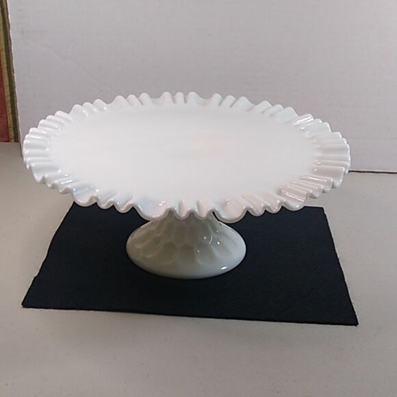 Vintage Beautiful Thumbprint Footed Cake Pedestal Cake Stand Cottagecore - Picture 1 of 7